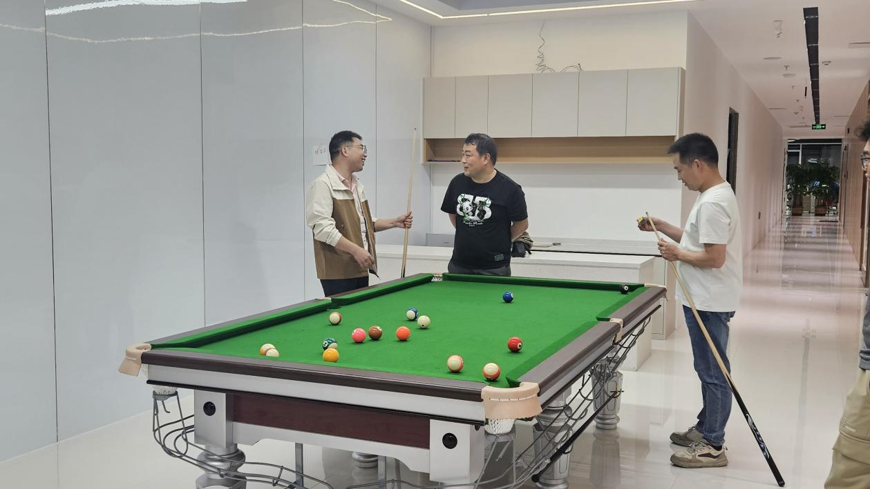 工作之余，来一局桌球可好？